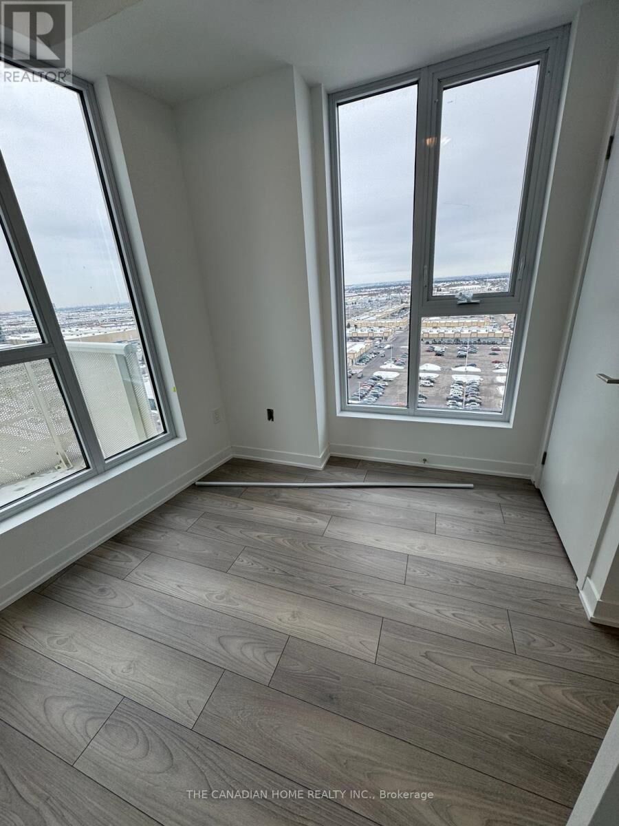 Property Photo:  498 Caldari Road 1423  ON L4K 0R6 