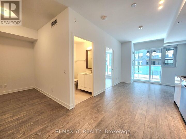 Property Photo: 543 Richmond Street West 915 ON M5V 1Y9