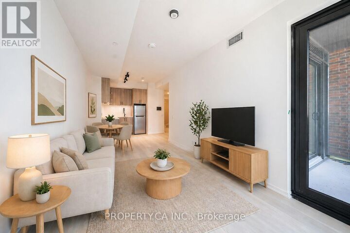 Property Photo:  109 Erskine Avenue 407  ON M4P 0G8 