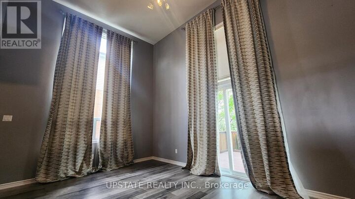 Property Photo:  217 Kingswood Drive  ON L6V 3B2 