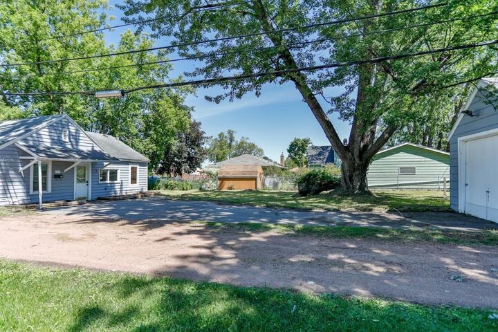 Property Photo: 511 S Bellis Street Unit B WI 54403