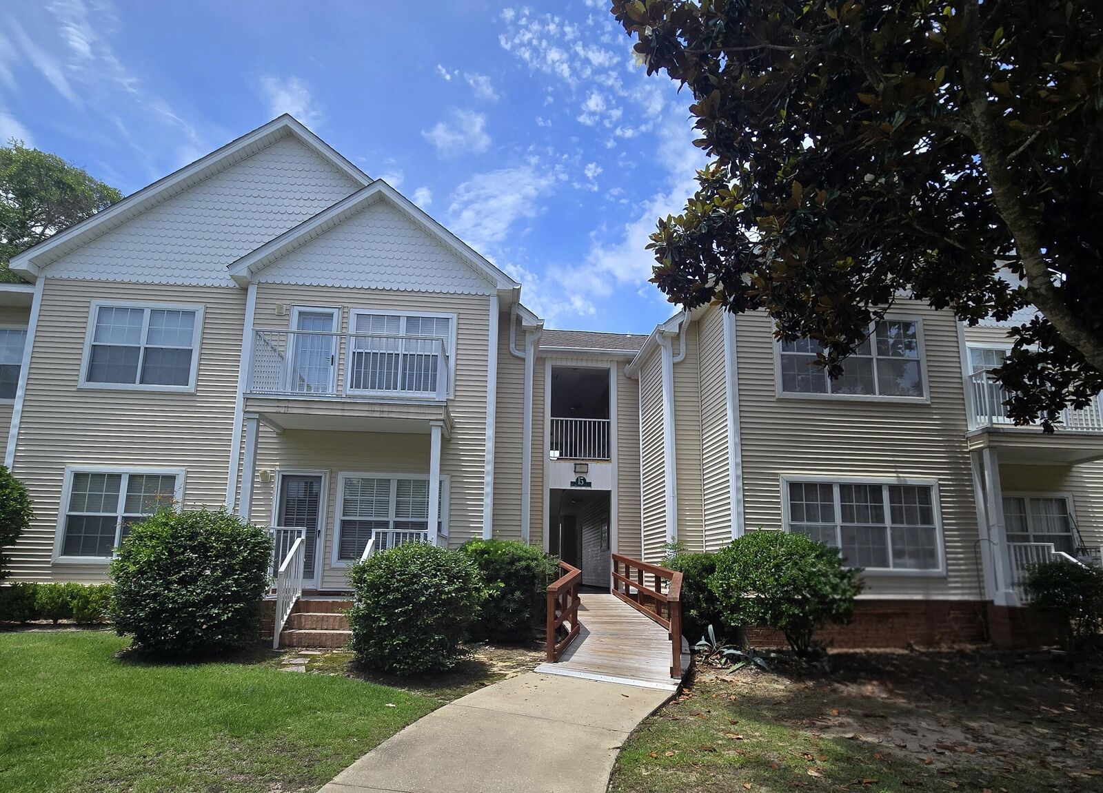 Property Photo:  1501 N Partin Drive 257  FL 32578 