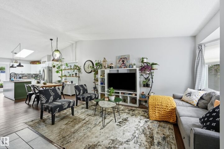 Property Photo: 62 Alderwood Boulevard AB T8N 3Z6