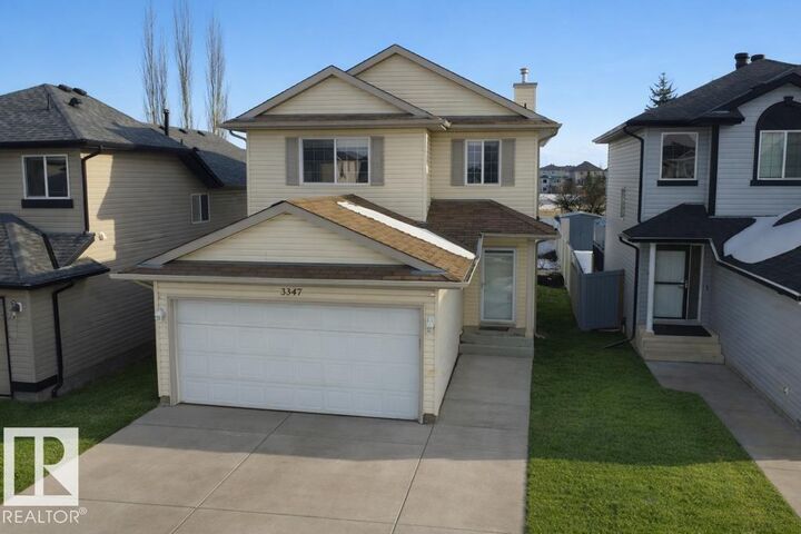 Property Photo:  3347 24 Avenue NW  AB T6T 1Y5 