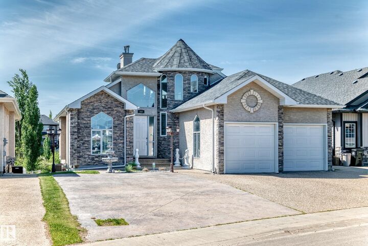 352 Ozerna Road NW — photo 1