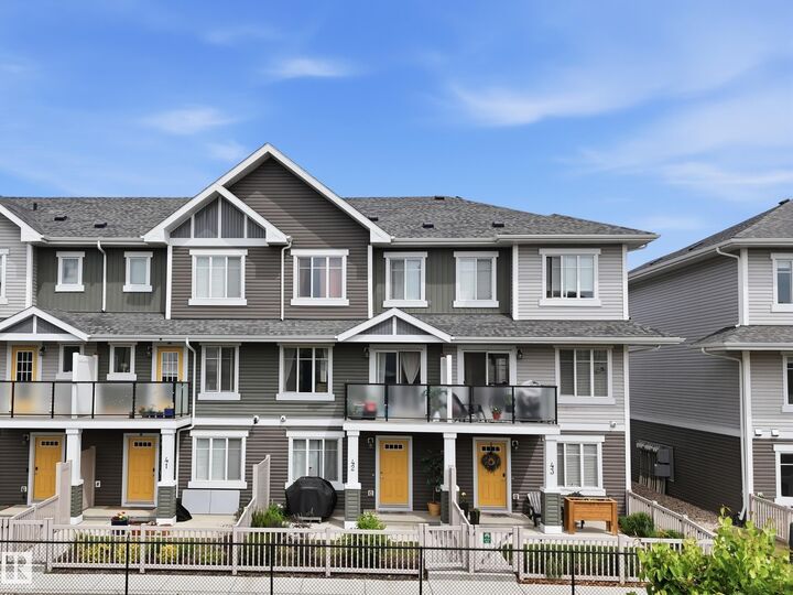 Property Photo: 2905 141 Street SW 42 AB T6W 3M4