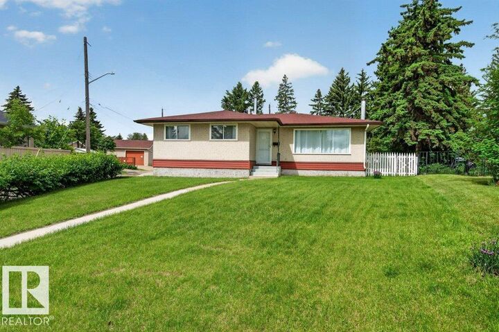 Property Photo: 5308 105A Street NW AB T6H 2P4