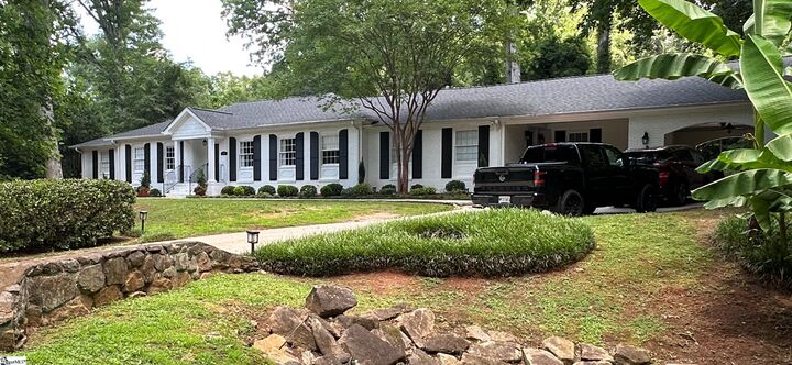 Property Photo: 16 Seabrook Court SC 29607