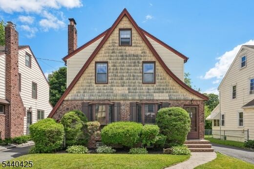 Property Photo: 21 Ferncliff Rd NJ 07003