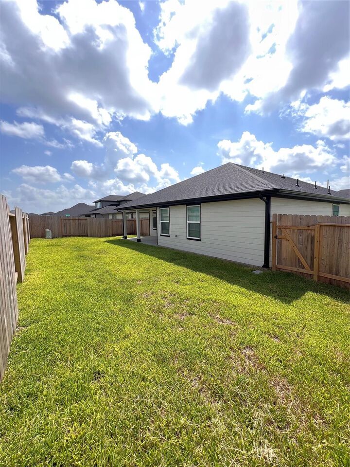 Property Photo:  6324 Amberose Peak Lane  TX 77469 