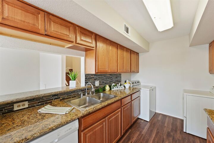 Property Photo: 6633 W Airport Boulevard 1306 TX 77035