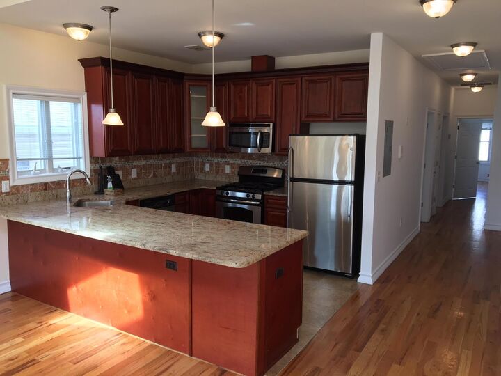 Property Photo:  28 Leonard St 2  NJ 07307 