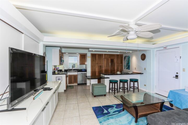 Property Photo:  2957 Kalakaua Avenue 402  HI 96815 