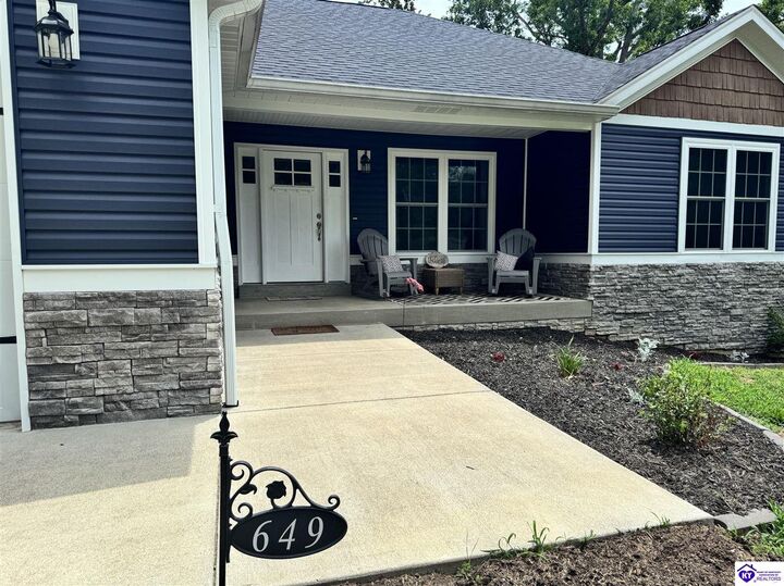 Property Photo:  649 Fairway Drive  KY 40108 