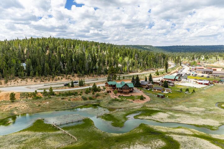 Property Photo: 955 Movie Ranch Rd UT 84762