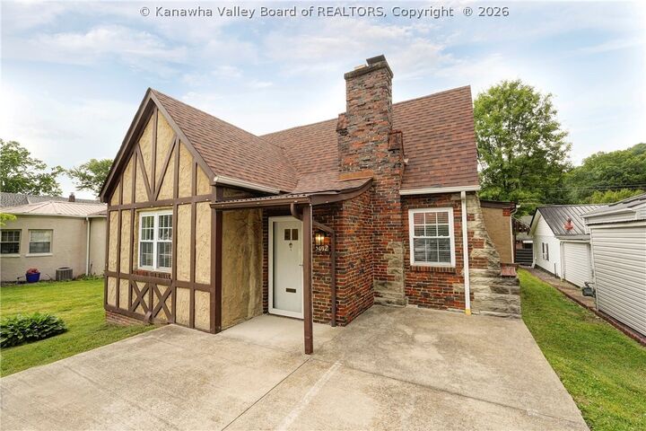 Property Photo:  5012 Virginia Avenue SE  WV 25304 