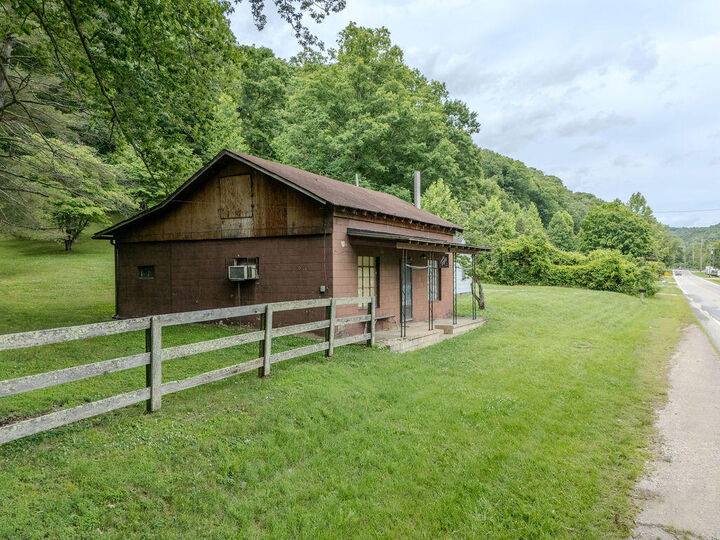 Property Photo: 3570 State Highway 60 East KY 40351