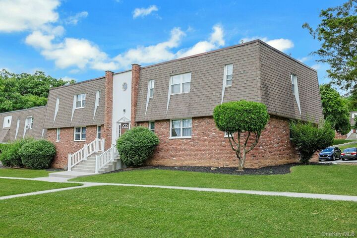 Property Photo:  6 Crescent Drive 23  NY 10984 