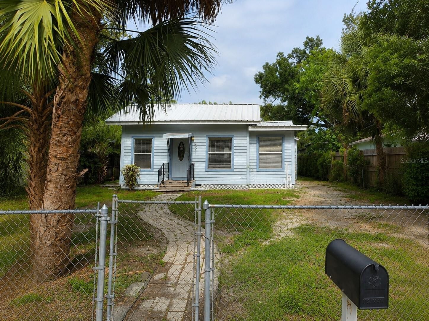 Property Photo:  8211 N 10th Street  FL 33604 