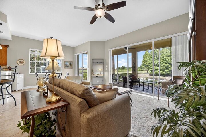 Property Photo: 1423 Emerald Dunes Drive FL 33573