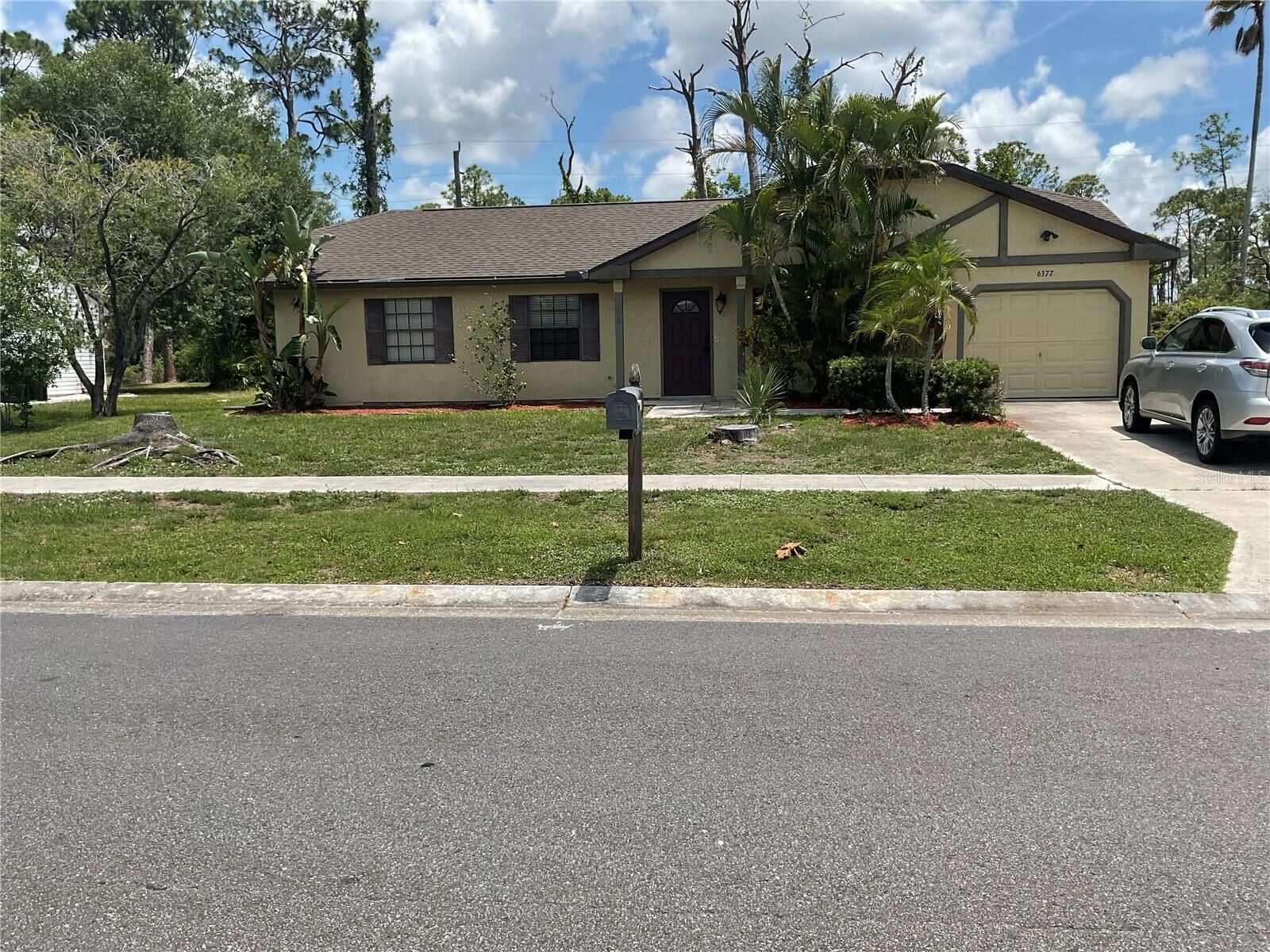 Property Photo:  6377 Myrtlewood Road  FL 34287 