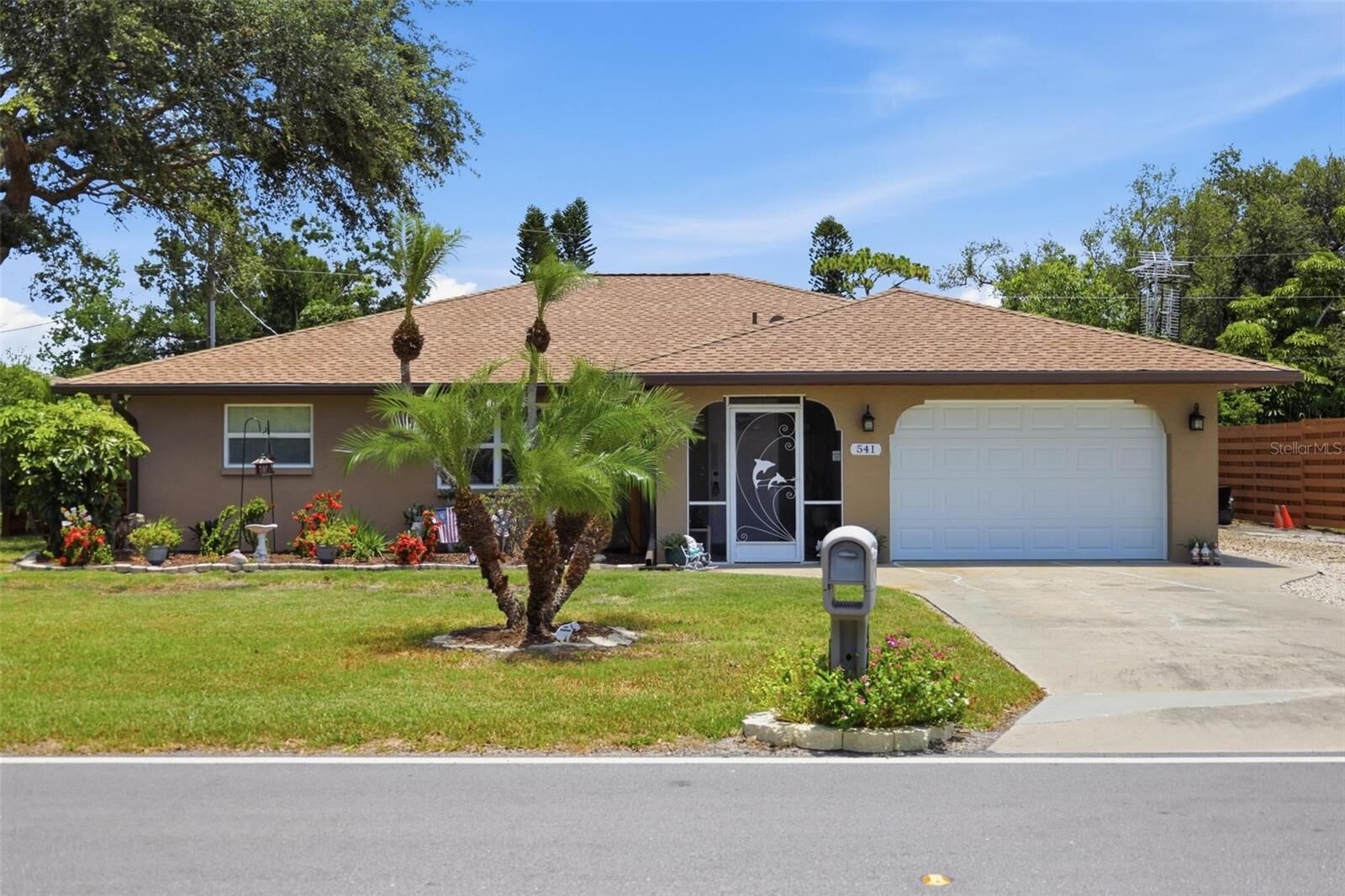 Property Photo: 541 Morningside Road FL 34293