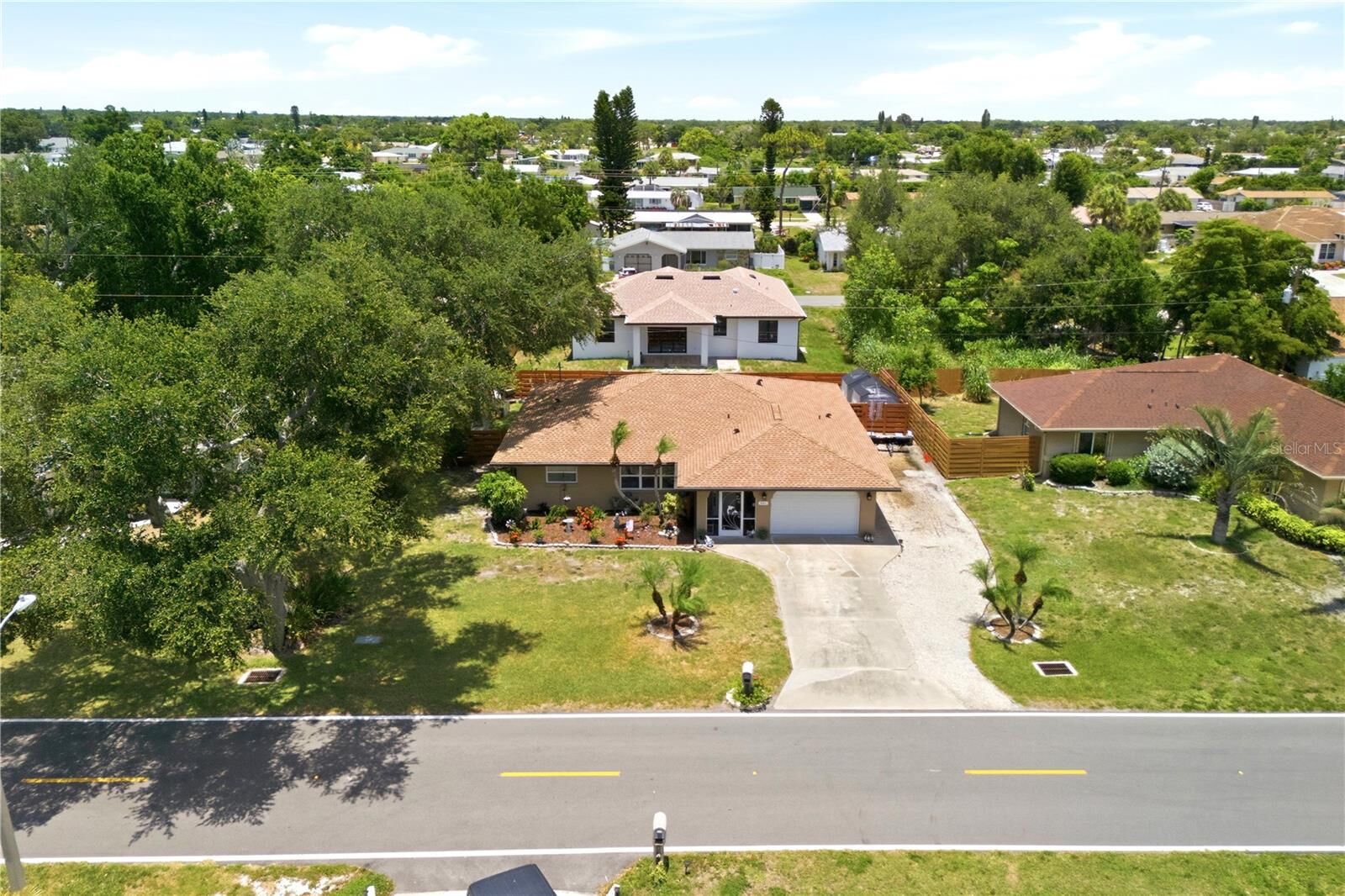 Property Photo: 541 Morningside Road FL 34293