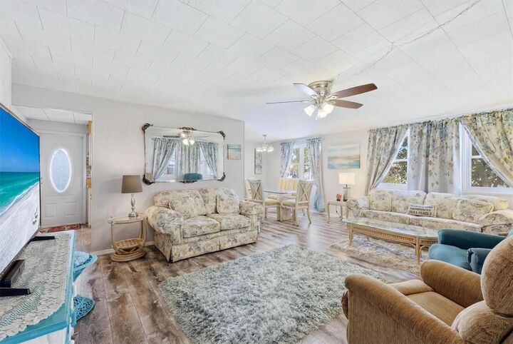 Property Photo: 1003 44th Avenue Drive E FL 34222