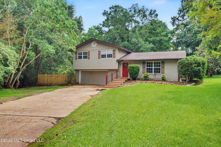 Property Photo: 5 Shady Side Circle MS 39507
