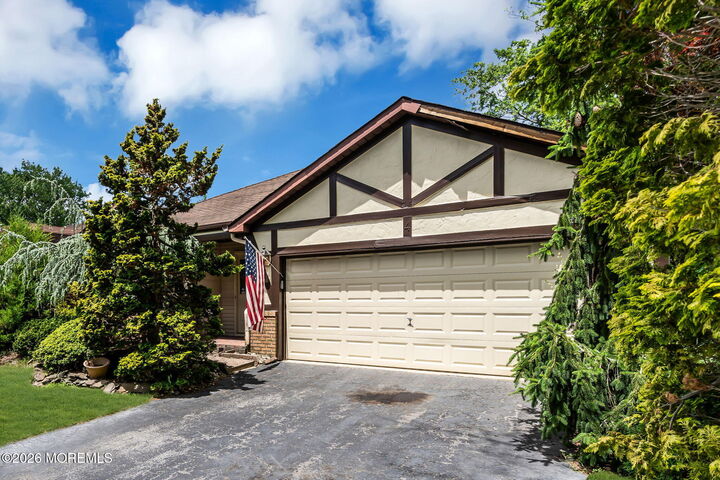 Property Photo:  4 Hampton Drive  NJ 07746 