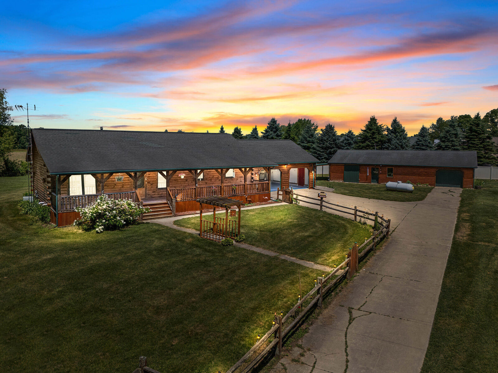 Property Photo:  7470 Moreland Road  MI 49250 
