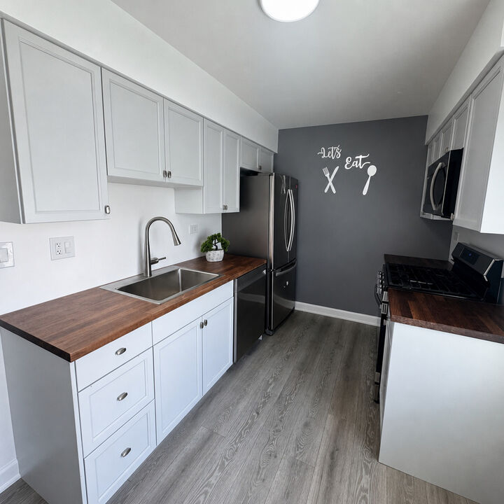 Property Photo:  263 S Clubhouse Drive 312  IL 60074 