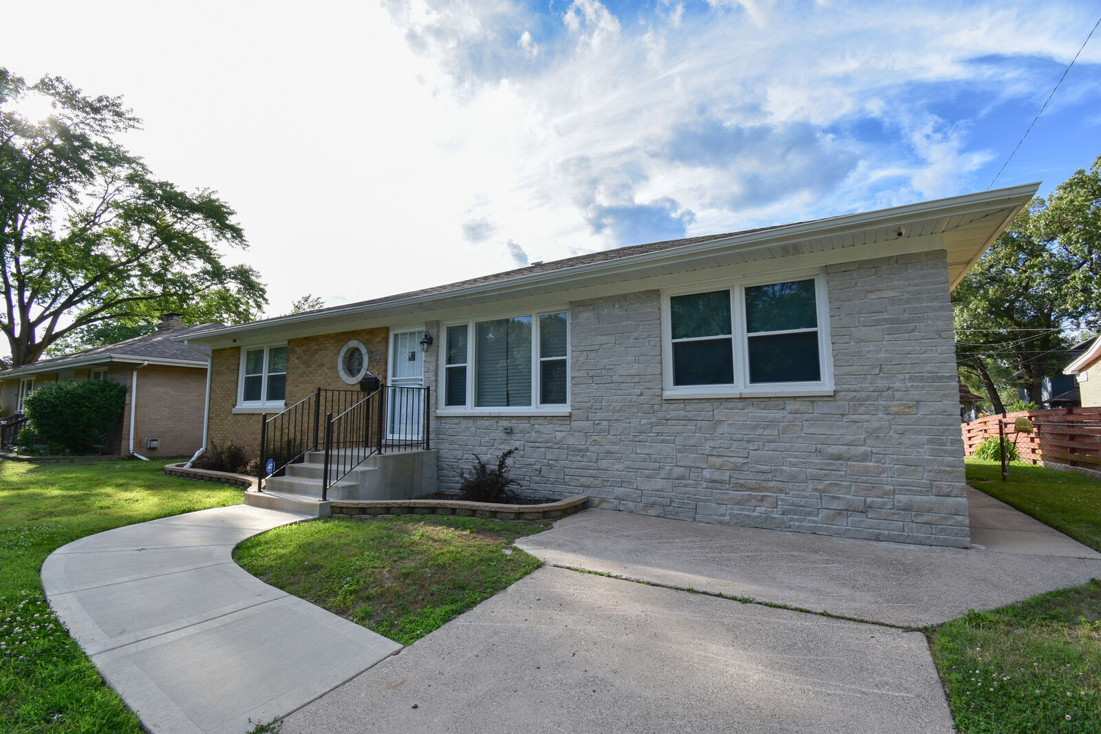 Property Photo: 36 159th Street IL 60409