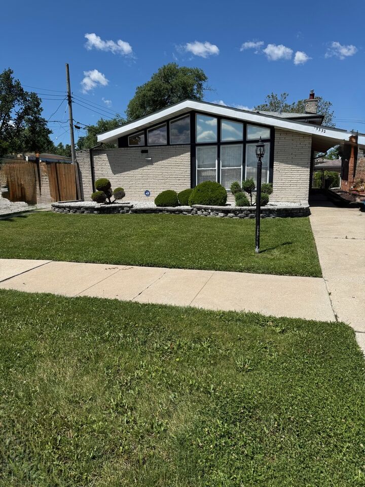 Property Photo: 15332 Irving Avenue IL 60419
