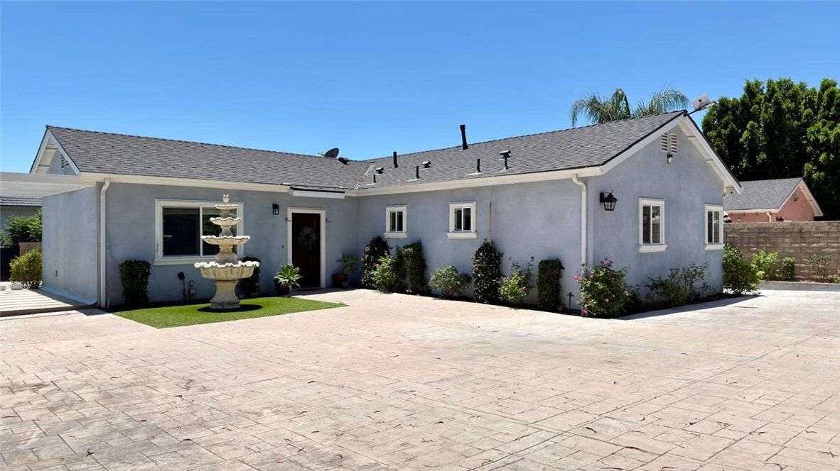 Property Photo:  21224 W Rinaldi  CA 91311 