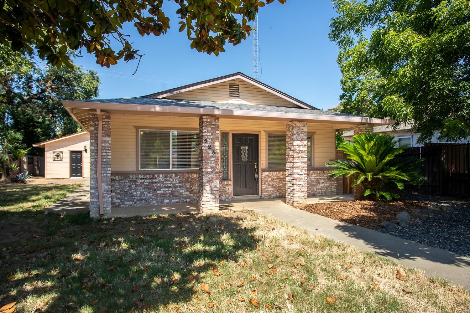 Property Photo: 225 California Street CA 95948