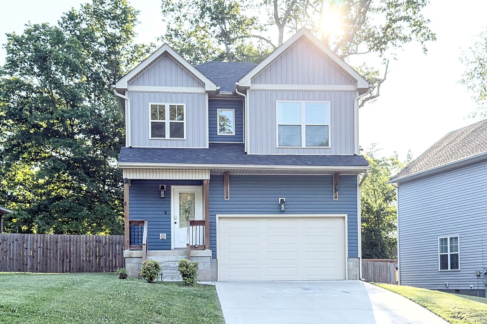 Property Photo:  414B Oak St  TN 37042 