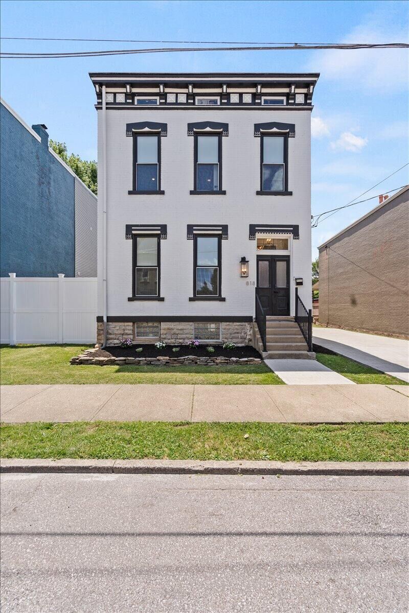 Property Photo: 818 Isabella Street KY 41071