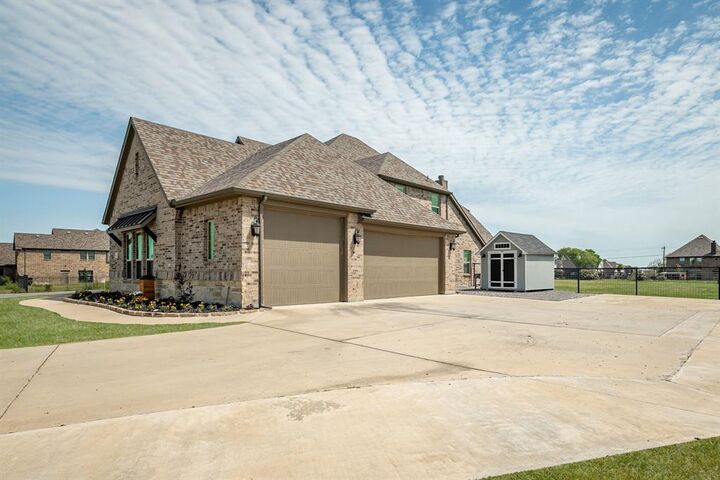 Property Photo: 112 Walnut Drive TX 75495
