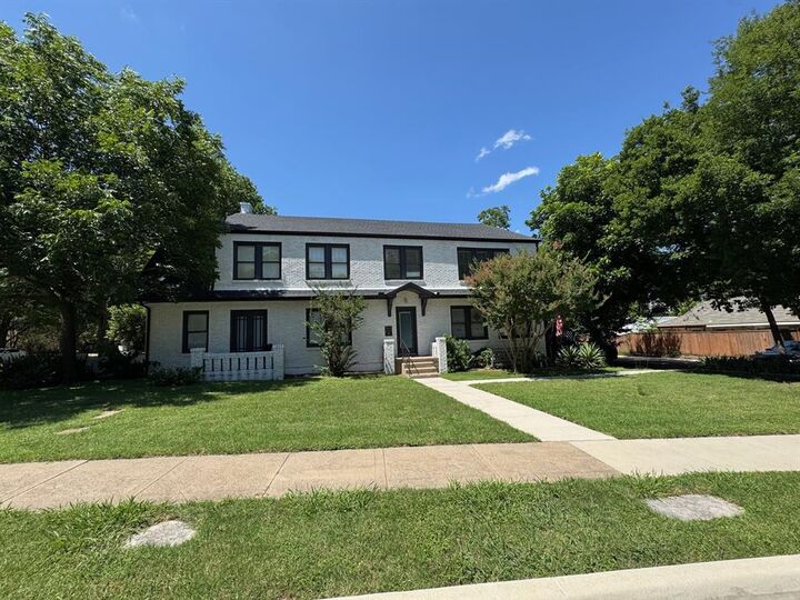 Property Photo: 515 Monticello Drive 3C TX 76107