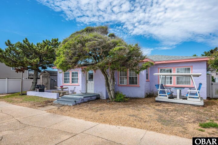 Property Photo: 207 E Oregon Avenue NC 27948