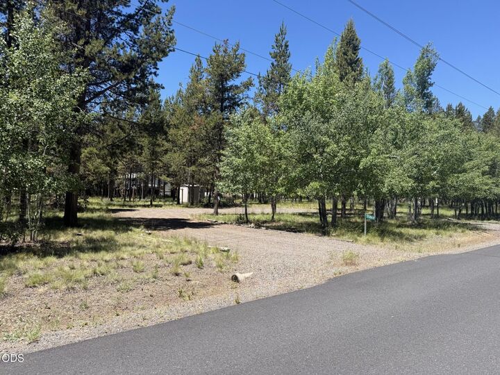 Property Photo: 55869 Black Duck Road OR 97707