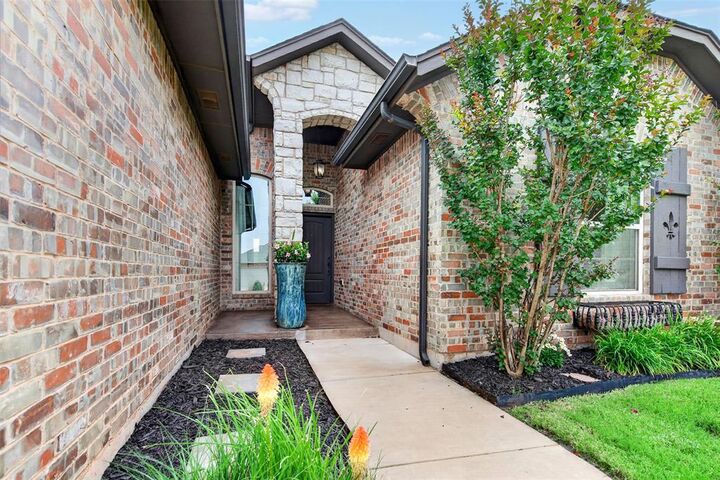 Property Photo: 16404 Iron Fire Court OK 73013