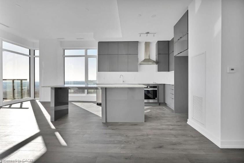 Property Photo:  55 Duke Street 2508  ON N2H 0C9 
