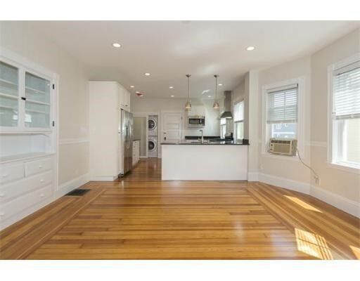 Property Photo:  61 Marlboro Street 2  MA 02478 