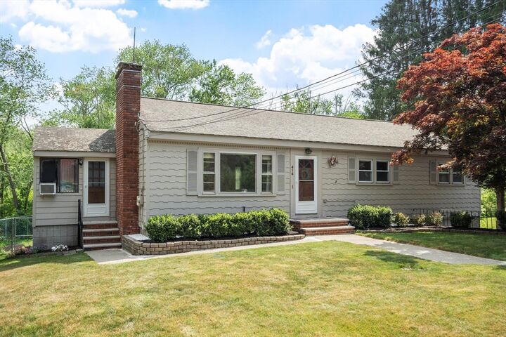 Property Photo:  414 Grove St  MA 01867 