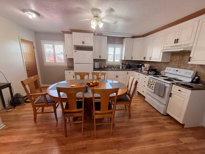 Property Photo:  5040 48th Street  AB T0B 0V0 