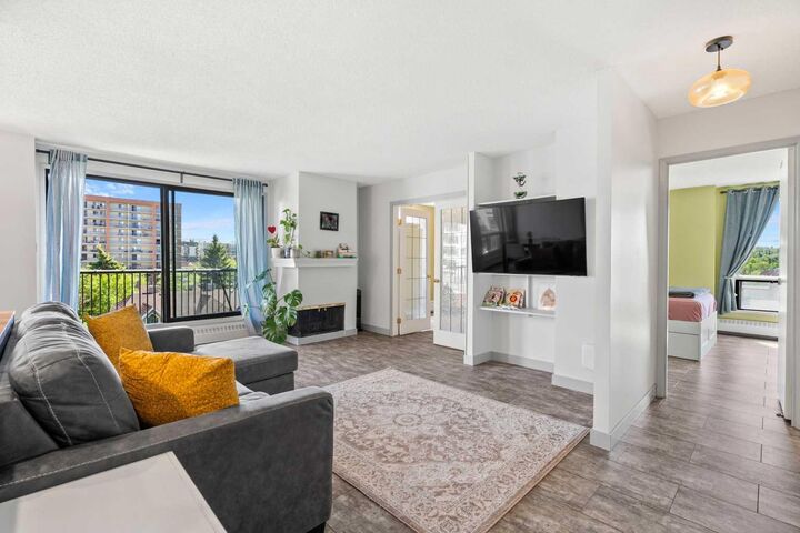 Property Photo:  1334 14 Avenue SW 505  AB T3C 0W2 