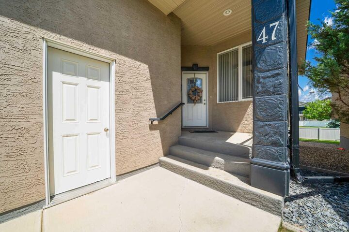 Property Photo: 47 Sierra Lane SW AB T1B 0A7