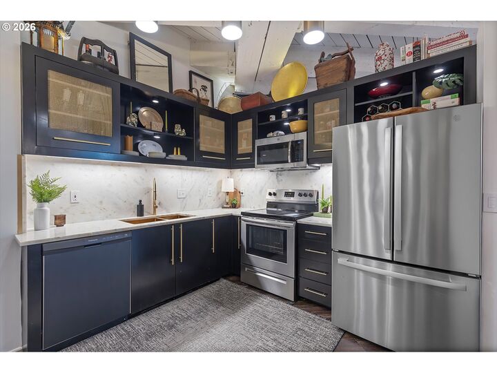 Property Photo: 1420 NW Lovejoy St 327 OR 97209